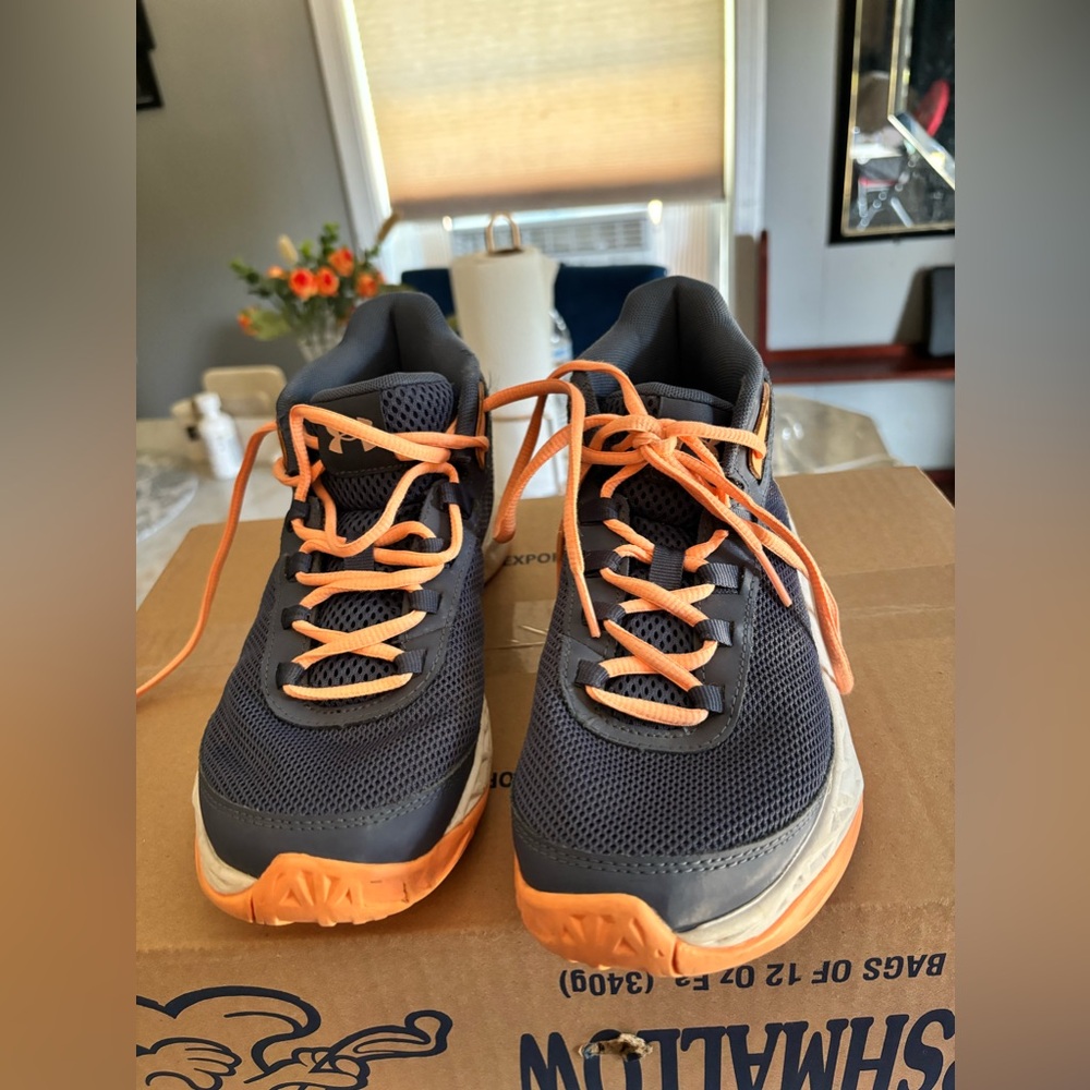 Under Armour Youth Utility Blue Orange Jet Basketball Shoes Sneakers Size 5.5 Y